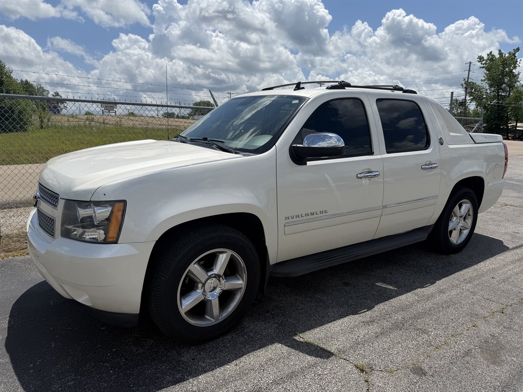 2013 Chevrolet Avalanche 4WD Avalanche LTZ's photo